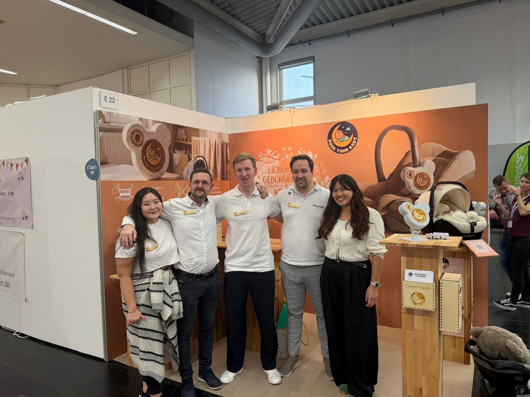Teamfoto von ROCK your BABY auf einer Messe